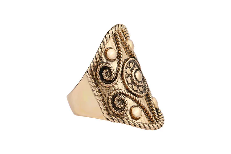 2797712716_2077696031