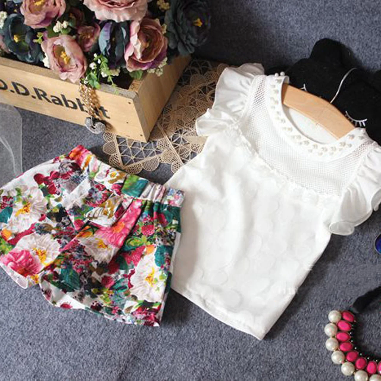 Лидер продаж, комплект одежды из 2 предметов для маленьких девочек, футболка+ шорты с цветочным принтом, штаны