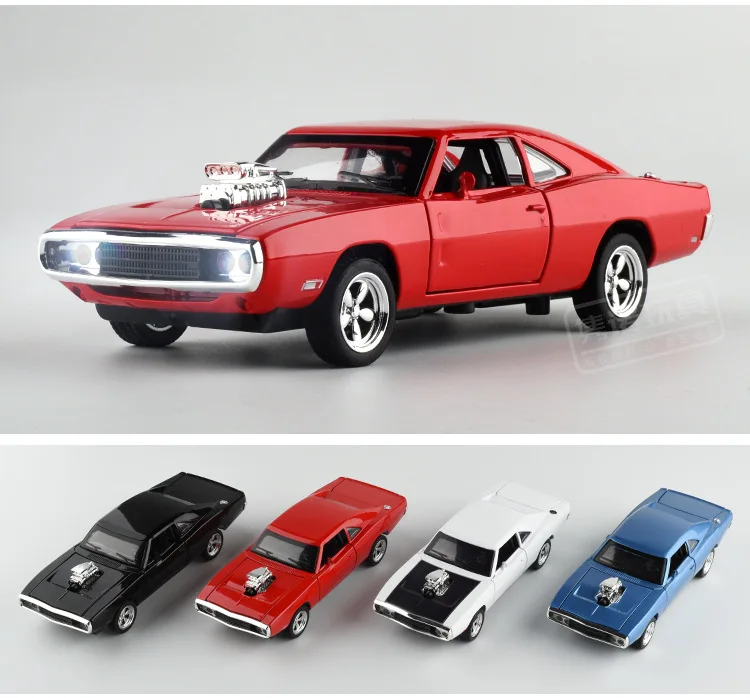 

1:32 Scale Model Cars To Scale Model Car Alloy Toy Cars Openable Door Belt Sound and Light Diecast Toys for Boy Kids Gift