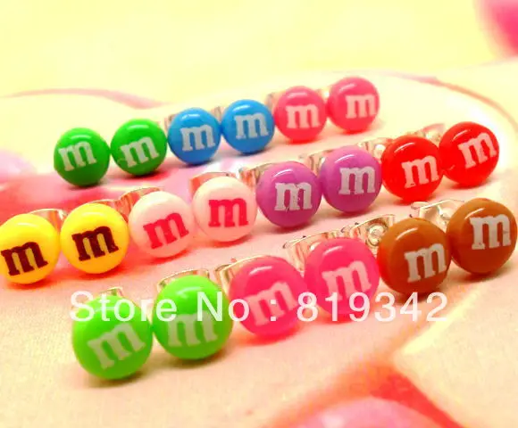 

Free Shipping 20pcs ( 10pairs ) Color 8MM Letter M FUNKY MINI CANDY EARRINGS CUTE KITSCH RETRO SWEET POP KAWAII STUD JUNK FOOD