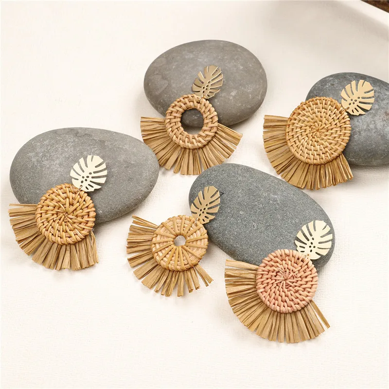 

Tropical Palm Leaves Straw Tassel Drop Earrings for Women Bohemia Raffia Geometric Woven Rattan Knit Trendy Boho Earrings