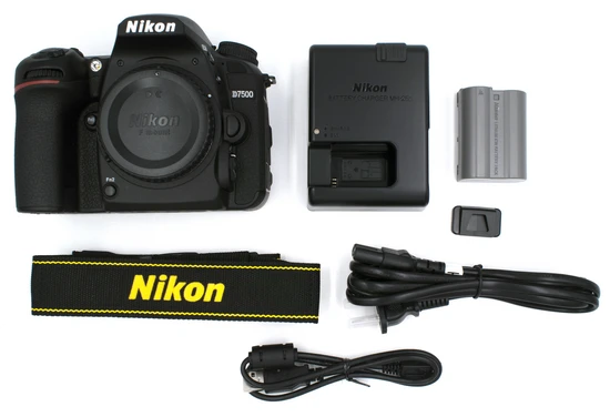 Цифровая зеркальная камера Nikon D7500(Совершенно новая