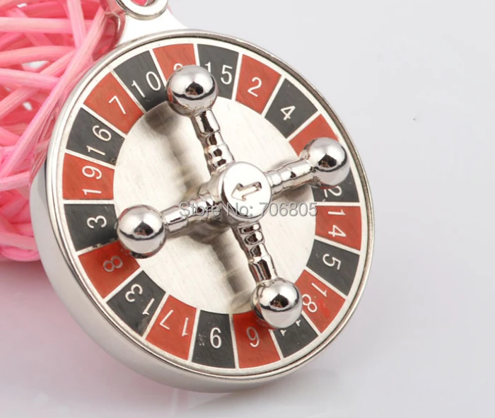High Quality Casino Roulette Key Chain Game Gambling Keychain Zinc