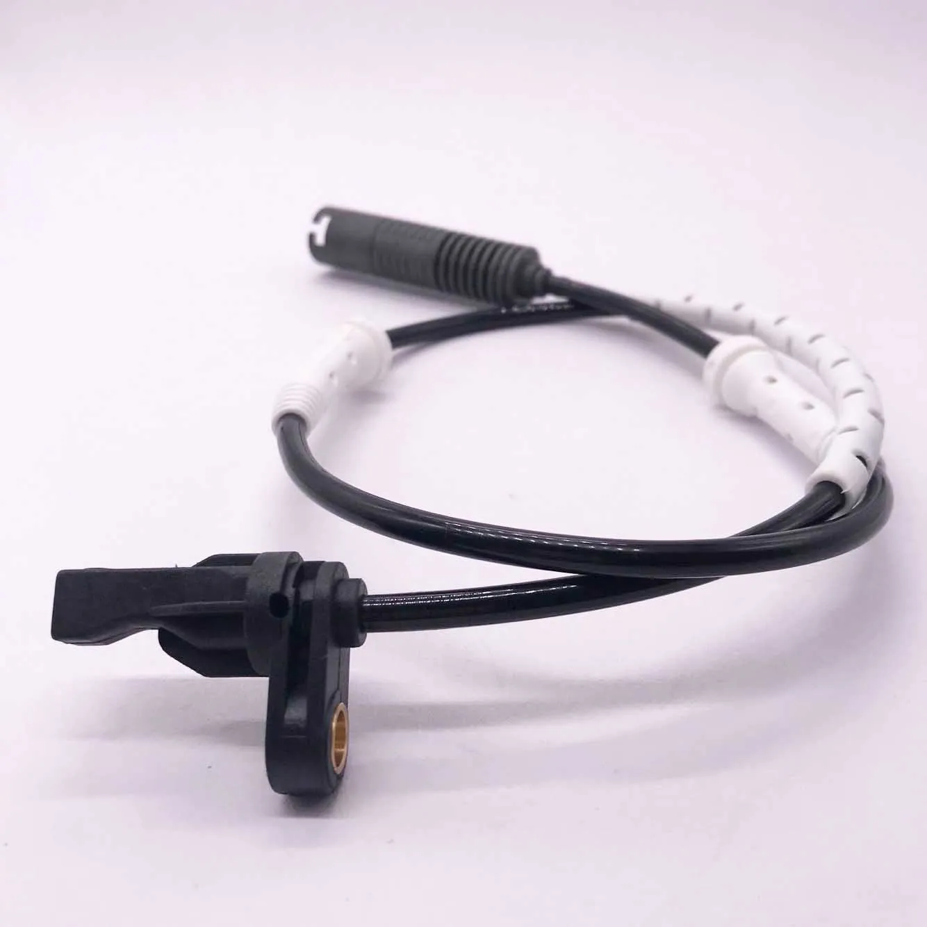 SMD ABS Датчик скорости колеса Передний левый и правый для BMW E81 E82 E87 E90 120i 325i 330i 34526760424