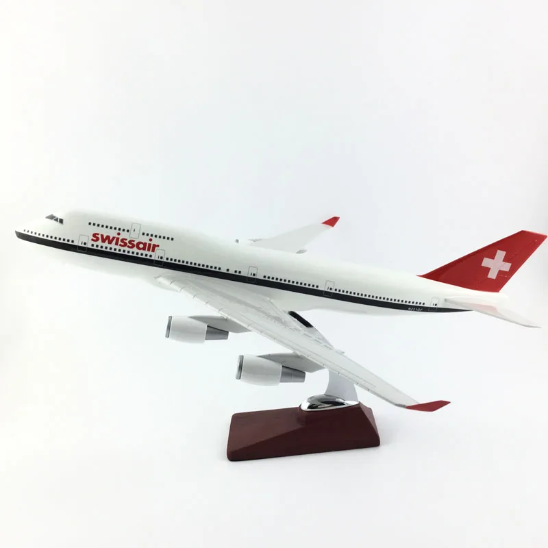Бесплатная доставка 45-47 см 747 SWISSAIR LIVERY металлическая основа и модель из смолы