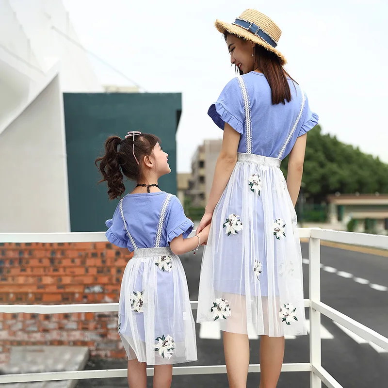 Одежда для семьи комплекты одежды для мамы и дочки Милая длинная футболка+ платье с цветочным принтом на бретелях комплекты из 2 предметов платья принцессы для больших девочек
