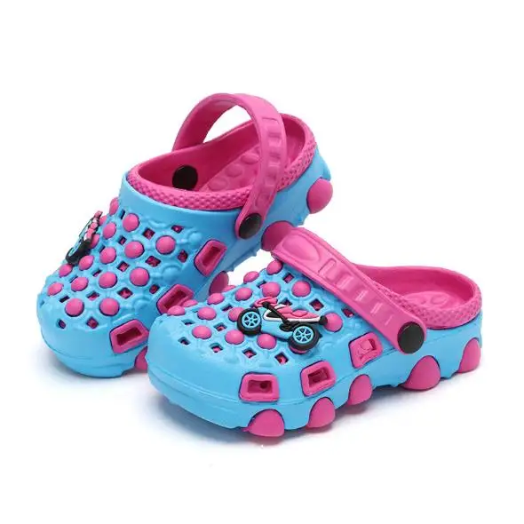 

2018 New Summer Kids slippers Boys Girls Comfortable Bath Anti-slip Cartoon EVA Clog Slippers Outdoor Kids Sandals Beach Shoes