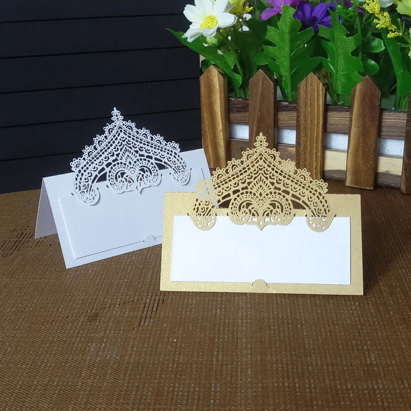 

20pcs Hollow Out Elegant Table Name Place Seat Paper Wedding Invitation Card Wedding Decoration Party Table Decoration 6ZZ49