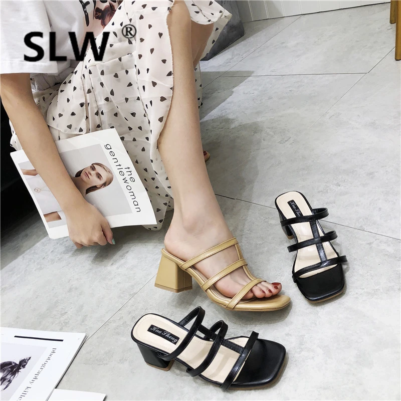

Shoes Designer Slides Women's Slippers 2019 Heeled Mules Square heel Ladies Flip Flops Luxury New Sliders Summer Heels Shoes