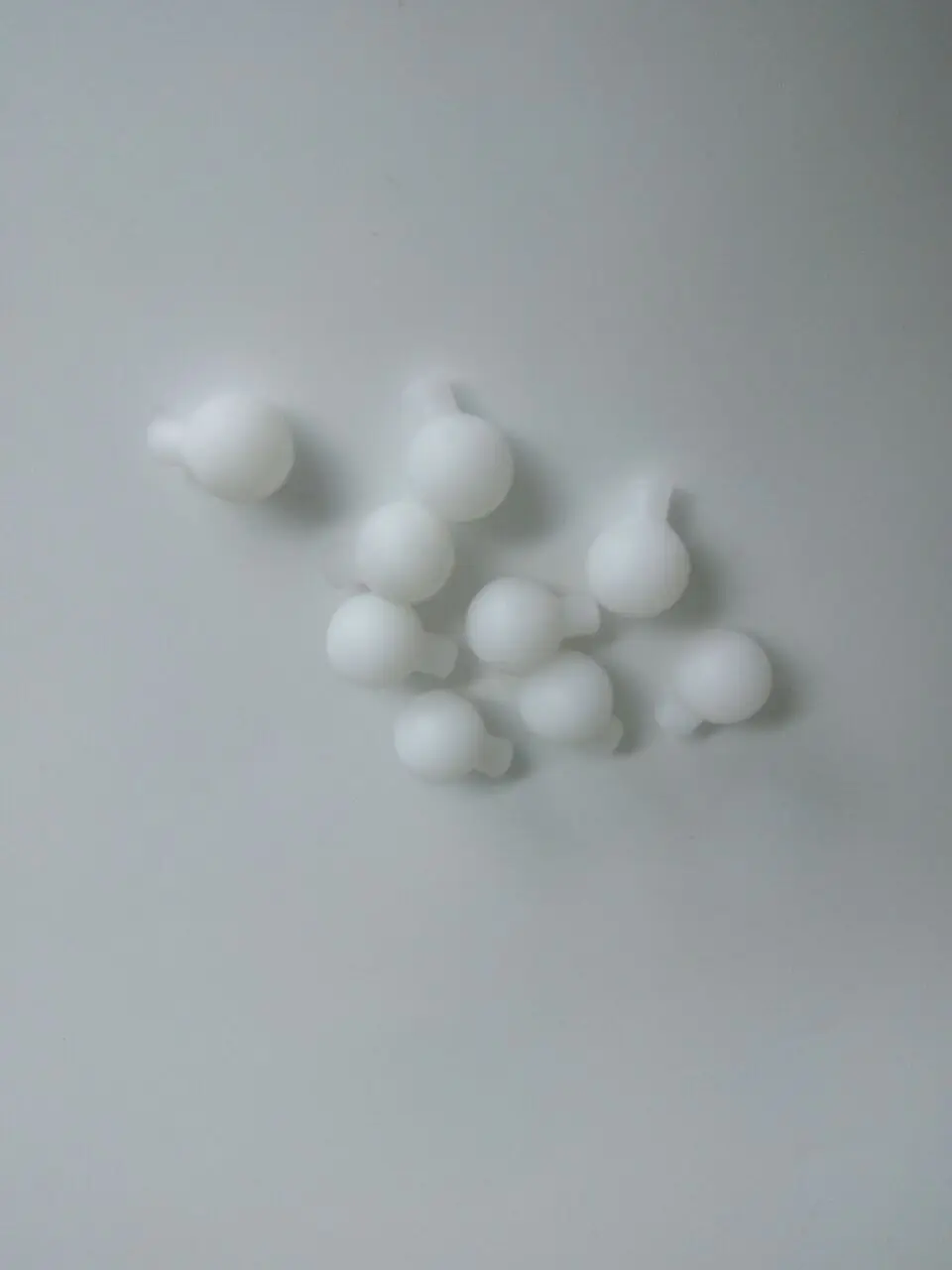 

Free Shipping 500PCs/ Lot High Quality Made Diameter 18 * 25mm Frosted PP Ball, suitable for 5MM LED Decoration, LED Deco Cover