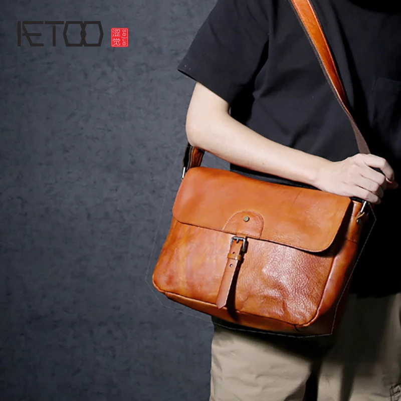 

AETOO Handmade leather retro literary single shoulder bag male casual head layer cowhide crossbody bag Japanese flip men's bag