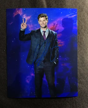 

hand signed Chris Hemsworth Avengers: Endgame autographed photo 8*10 inches 042019A