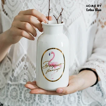 

Classic modeling ceramic flamingo pattern gold text vase Nordic style home decoration decoration