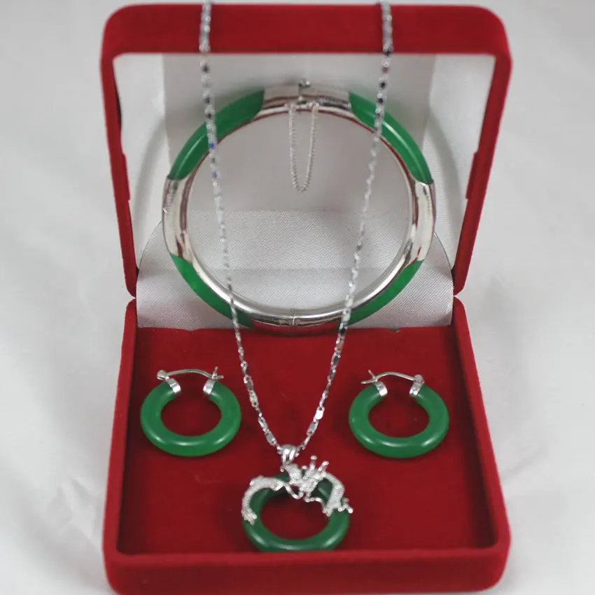 

fashion designed green 7.5" Jade bracelet, earings, and silver plated dotted pendant jewelry sets for party