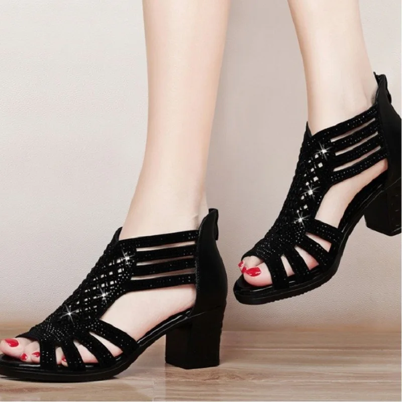 

2019 new summer sandals female thick with women's shoes low with hollow women's sandals