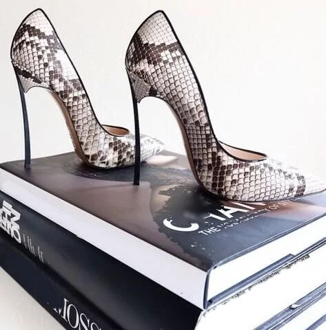 

Hot Selling New Snake Print Leather Pointed Toe Blade Heel Pumps Sexy Python Metal Heel Women Dress shoes woman Size 34-41 Fre
