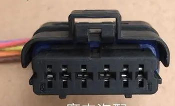 

1PCS FOR Land Rover petrol pump plug connector USED