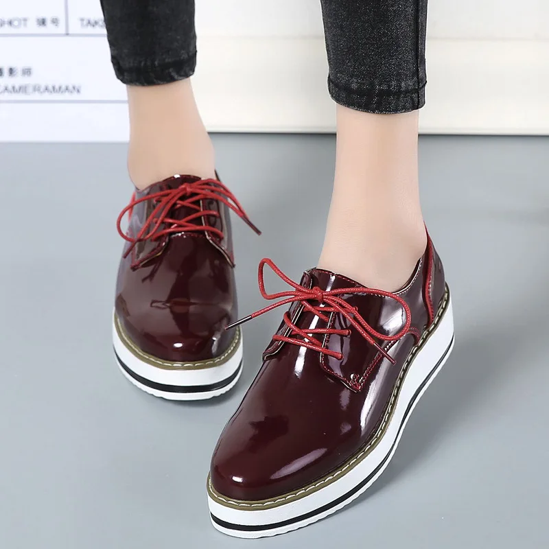 2017 Ladies Brogue Shoes Lace-Up Flat Platform Oxfords Shoes Woman Casual PU Patent Leather Creepers Spring Fashion Women Flats (6)