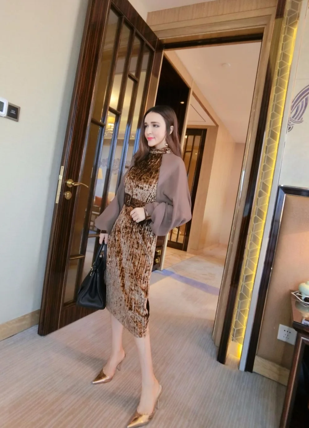 New Autumn Dress Brand Fashion Runway Designer Velvet dress chiffon lanterns sleeve gold velvet dress