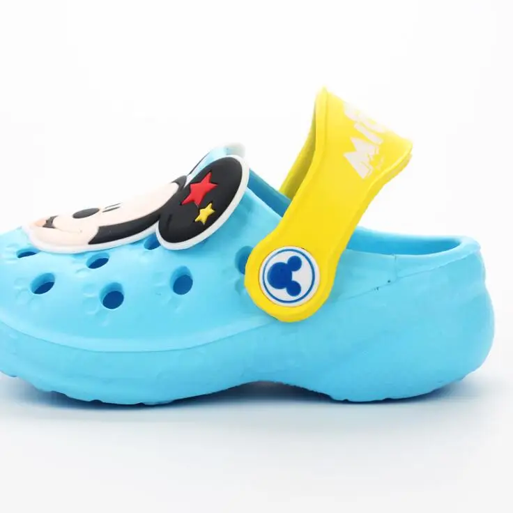 Летние популярные сандалии с Минни для мальчиков и девочек, ботинки детская обувь с мягкой подошвой, Нескользящие Детские крутые Тапочки