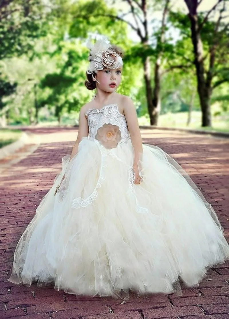 2017 Lovely Ball Gown Ivory Flower Girl Dresses For Wedding Strapless