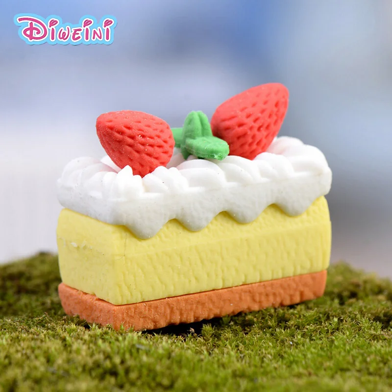 

Strawberry Cake Simulation Food Miniature Figurine Pretend play Kitchen Toy Doll House DIY Accessories gift Baby Gift