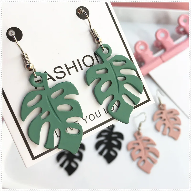 

Fashion Hollow Monstera Leaf Drop Earrings Women Acrylic Tropical Plant Cute Earrings Holiday Beach Party Girl Bohemian Jewelry