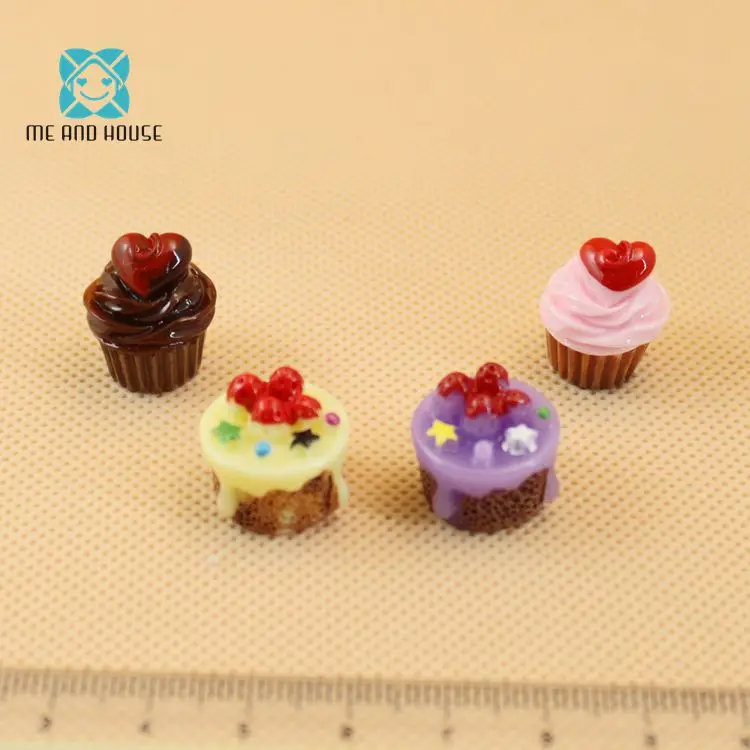 1:12 Масштаб Кукольный домик миниатюрная еда кухня игрушка пирожное кукла мини кекс - Цвет: Four cupcakes