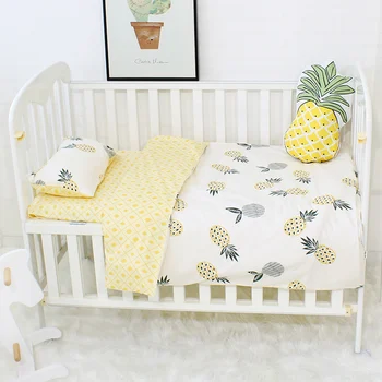 

3pcs Baby Bedding Set Colorful Triangle Pattern Baby Linen Include Duvet Cover Pillowcase Bed Sheet Pure Cotton Baby Cot Set