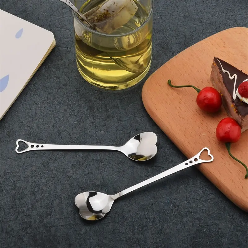 Heart-shaped Stainless Steel Spoon Portable Metal Coffee Teaspoon Creative Love Heart Shaped Wedding Party Gift Dinnerware