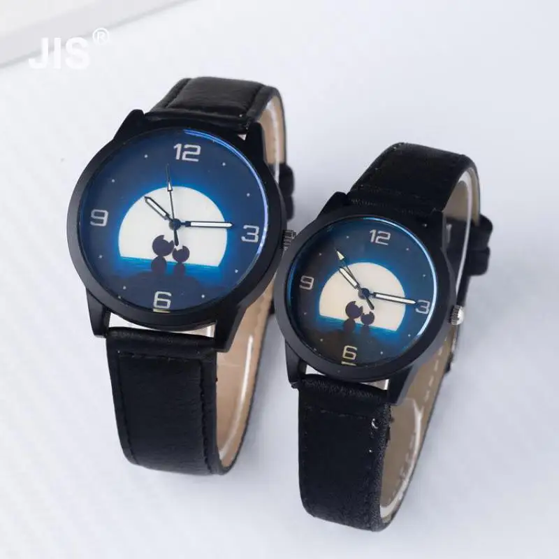 Fashion Cat Couple Night Sky Moon Leather Analog Round