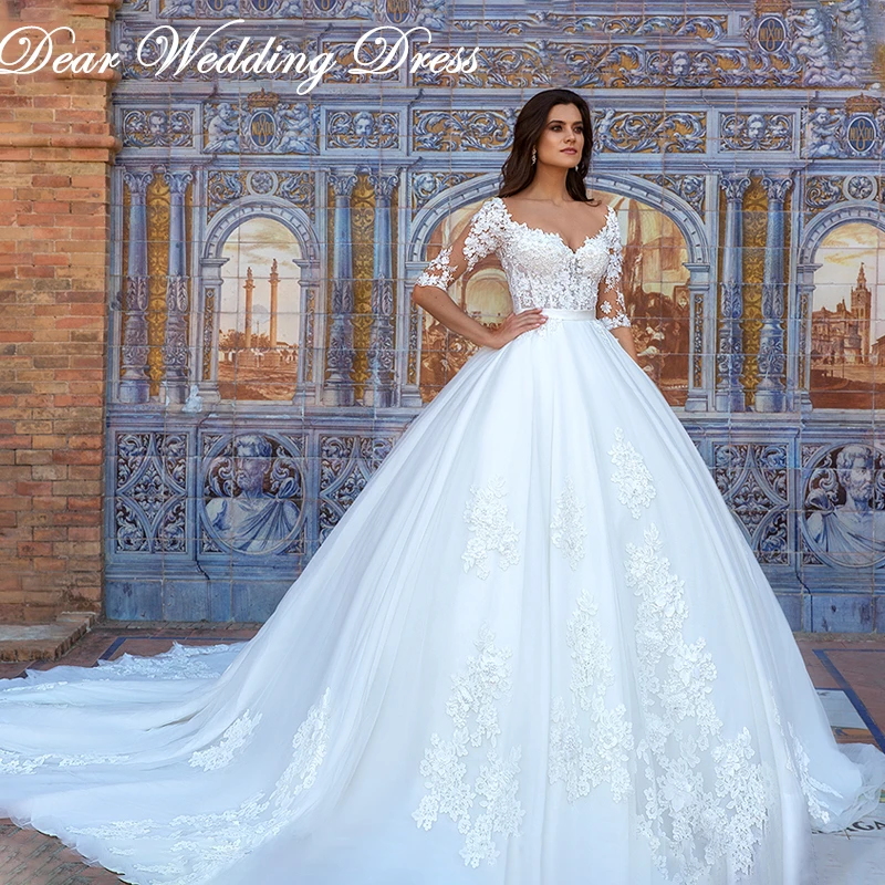 

Vintage Lace Princess Wedding Dresses Ball Gown Sexy V-neck Half Sleeve Bride Dress Handmade Elegant Vintage Wedding Gowns