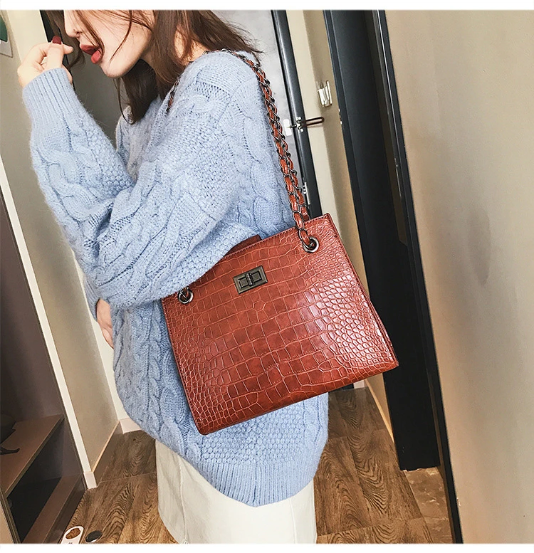 Women messenger bags32