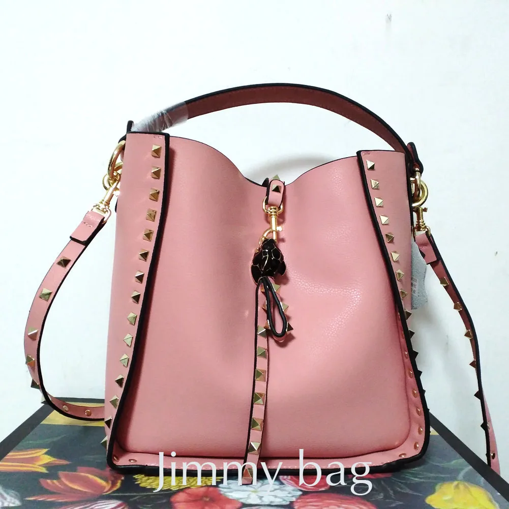 

2019 Leisure Nude Pink Bucket Bag Rivet Brand Design Women's Handbag Real Cowhide Leather Female Shoulder Messenger Bag