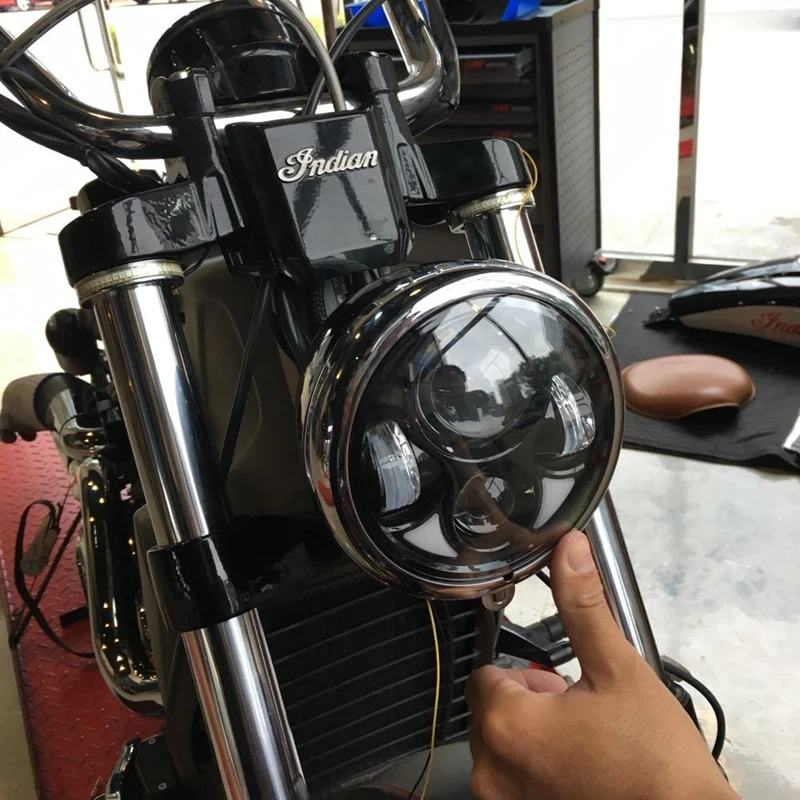 

For Harley Dyna Sportster Road Glide FXCW FXCWC FXS FXSB FXSBSE FXST FXSTB FXSTC FXSTD 5 3/4inch 5.75 Daymaker LED Headlight