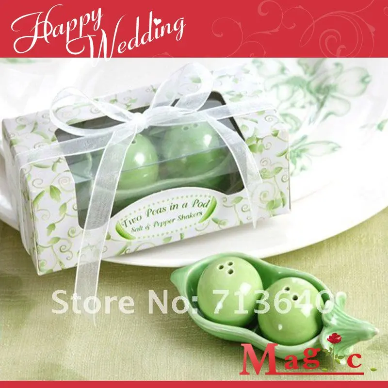High Quality Wedding Favors (Set of 2) Two Peas in a Pod Ceramic Salt and Pepper Shakerswedding
