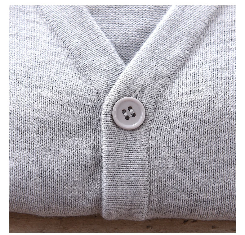 Cotton Sweater Men Long Sleeve Cardigan Mens V-Neck Sweaters Loose Solid Button Fit Knitting Casual Style Clothing New