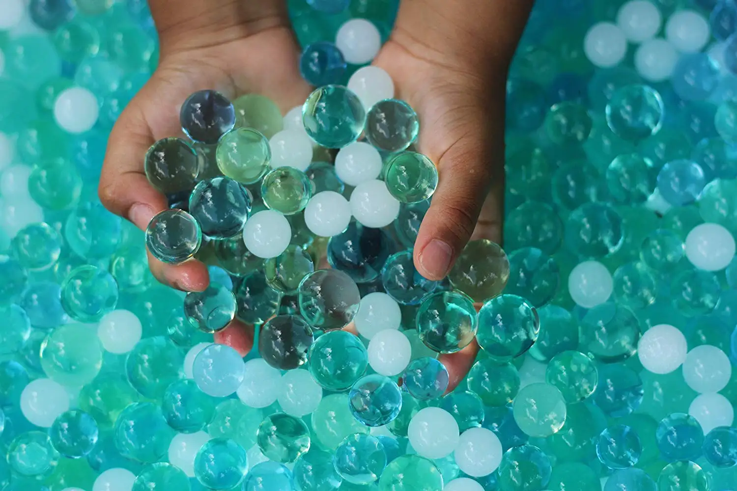 

METABLE 8,000ct Water Beads Ocean Tactile Sensory Experience - 4 Colors Sensory Beads Water Sensory Bags