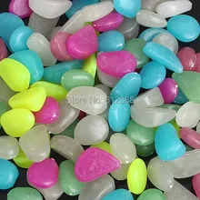 100 шт Цветная смесь светится в темноте флуоресцентные галечные камни садовые дорожки Декор