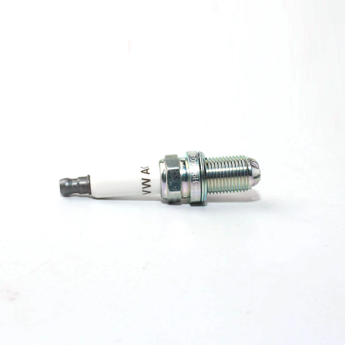 1pcs OEM NGK Spark Plug For VW Passat CC NF Passat B6 B7 Golf Jetta MK5