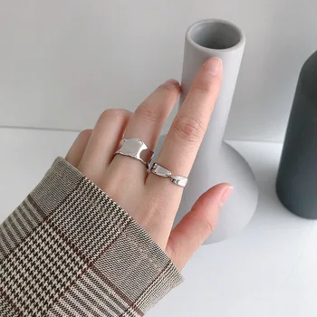 

Silvology 925 Sterling Silver Mobius Rings Simple Letter Authentic Texture Glossy Open Rings For Women Elegant Cute Jewelry Gift