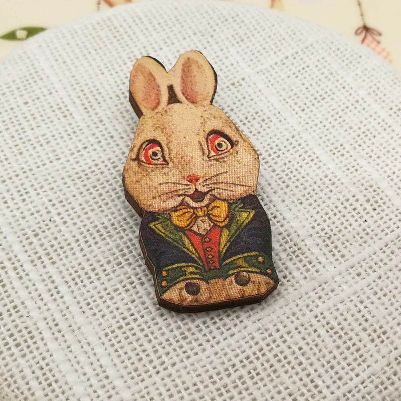 Алиса в стране чудес оригинальная иллюстрация брошь деревянный значок с кроликом булавка Винтажные Ювелирные изделия Готика