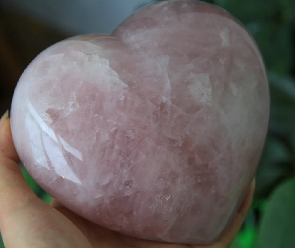

huij 00751 NATURAL PRETTY ROSE QUARTZ CRYSTAL HEART HEALING