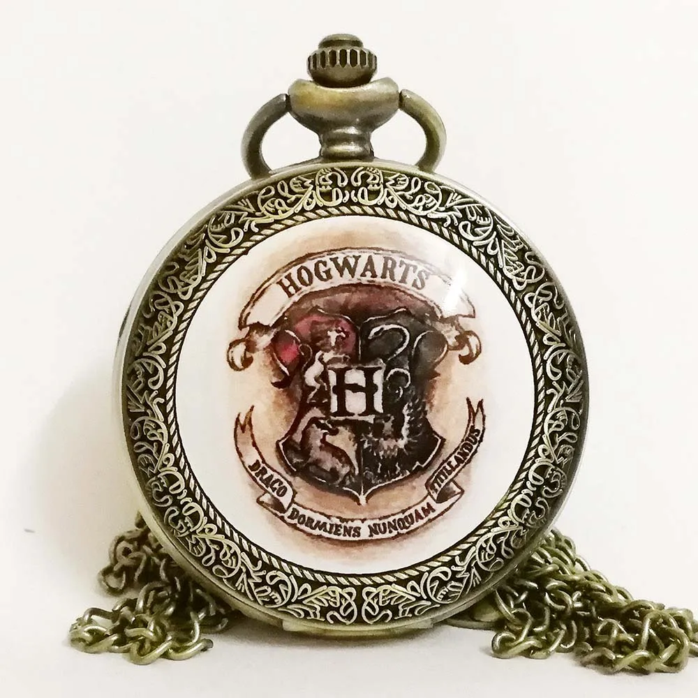 

New Fashion H Harry Potter Hogwerts School Dome Quartz Pocket Watch Analog Pendant Necklace Mens Womens Watches Chain Gift
