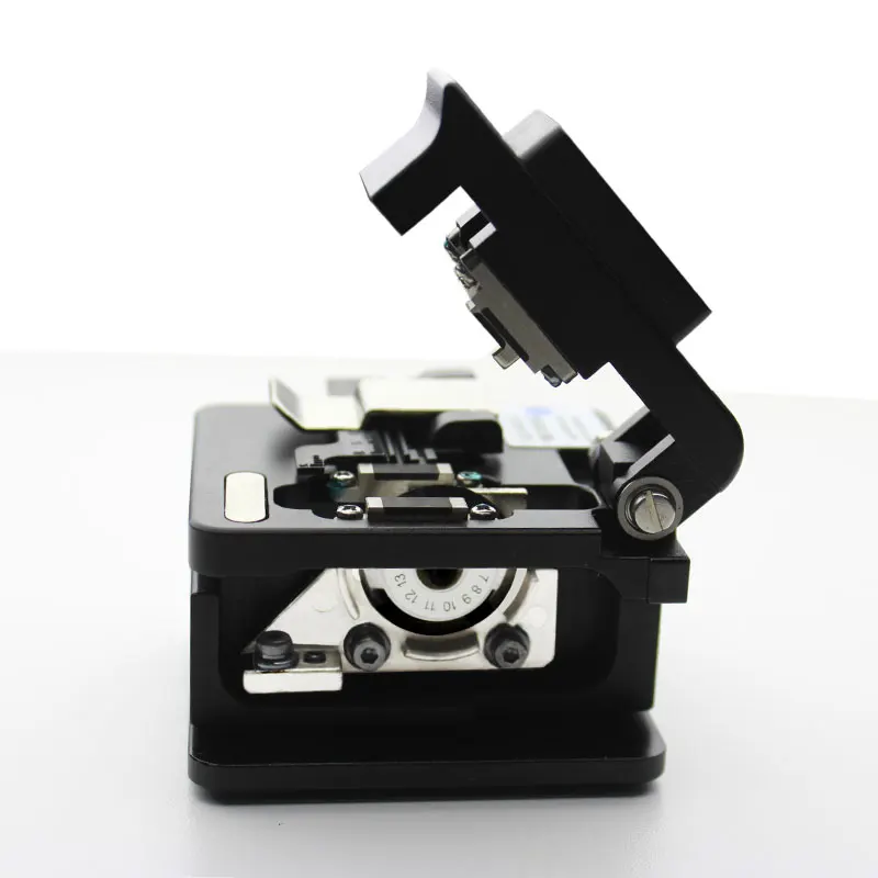 

High Precision Optical Fiber Cleaver Fiber Optic Cutter Typical Blade Life for Fiber Cutting Knife in FTTH Project