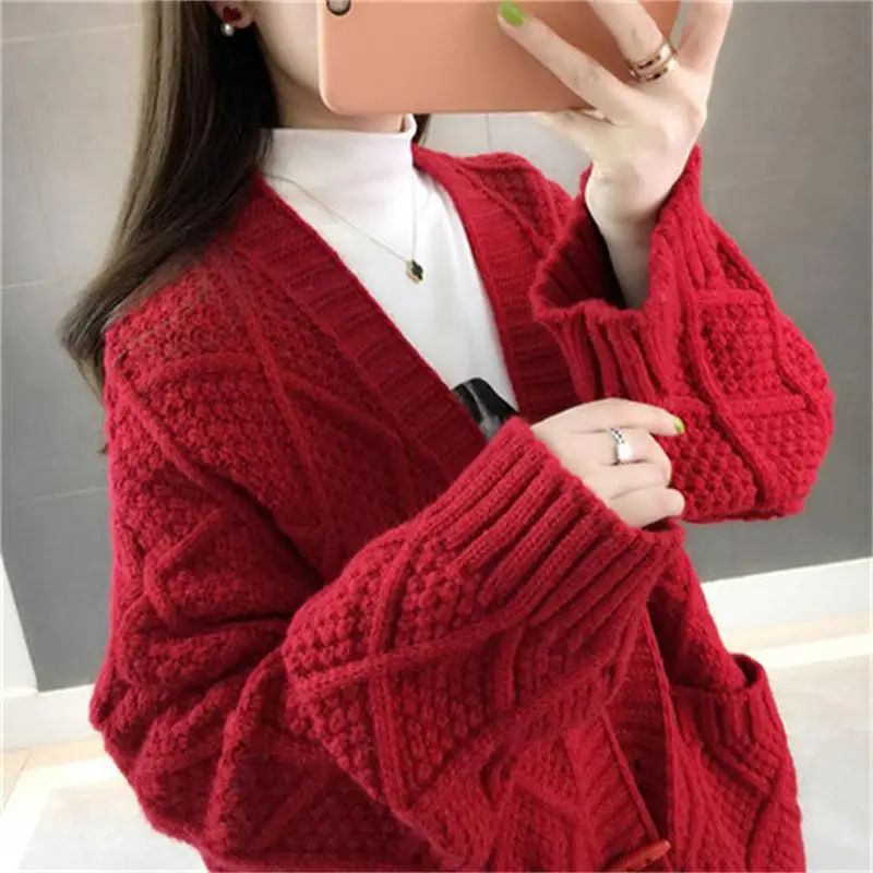 Fashion women's spring 2020 new red lazy wind loose wild thick knit cardigan sweater coat trend autumn |