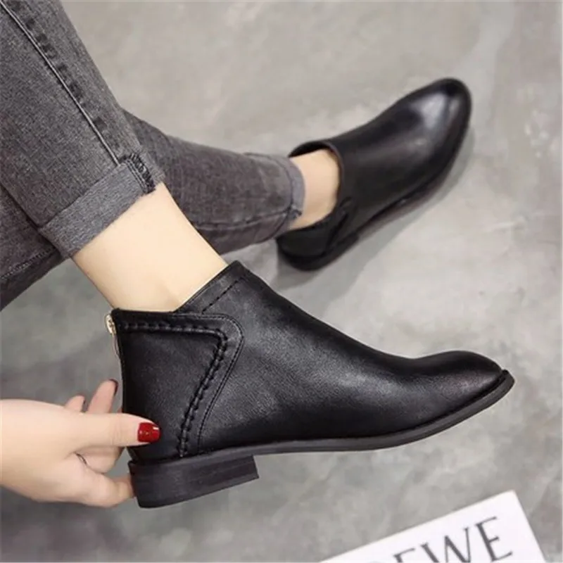 

Winter Martin boots female British wind wild boots flat Korean version of the ankle boots retro boots 2018 new and bare boots
