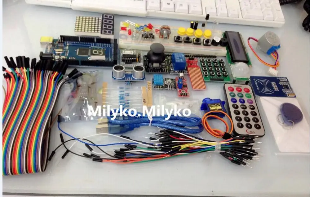 

Free shipping mega 2560 r3 starter kit motor servo RFID Ultrasonic Ranging relay LCD for arduino
