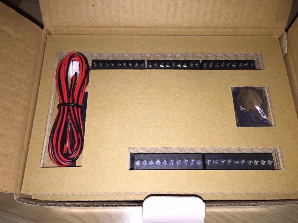TM221CE40R-3