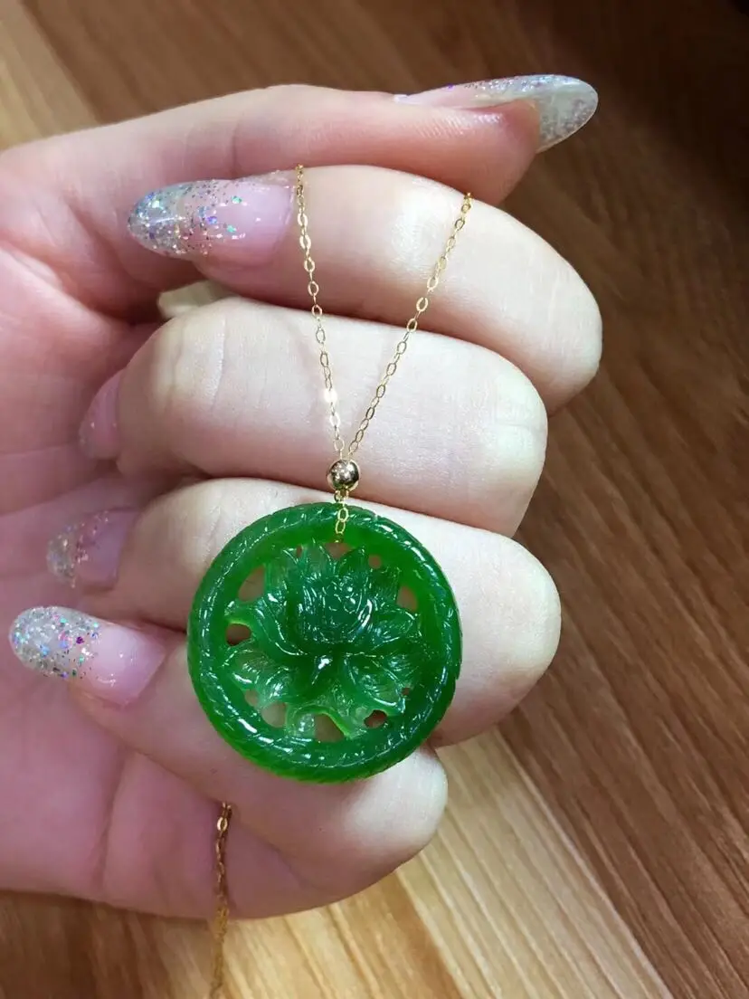 

Zhe Ru Jewelry 18k Gold Inlay Natural Hetian Jasper Spinach Green Peony Pendant Necklace Elegant Clavicle Chain Gift Certificat